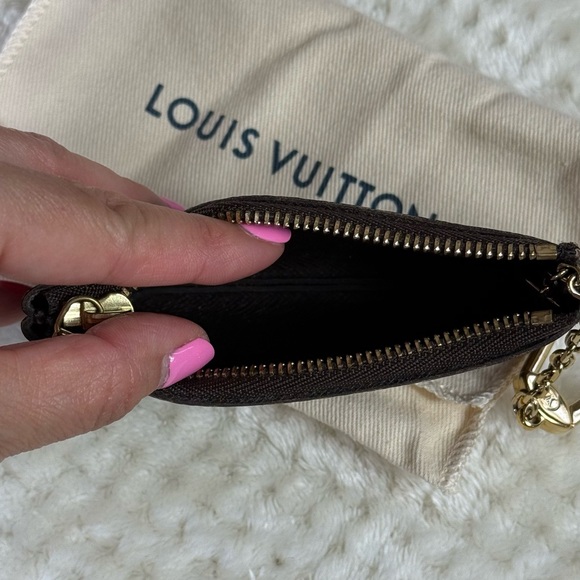 Louis Vuitton Damier Ebene Key Holder - Picture 7 of 9